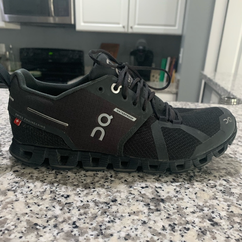 On Cloud waterproof running shoe